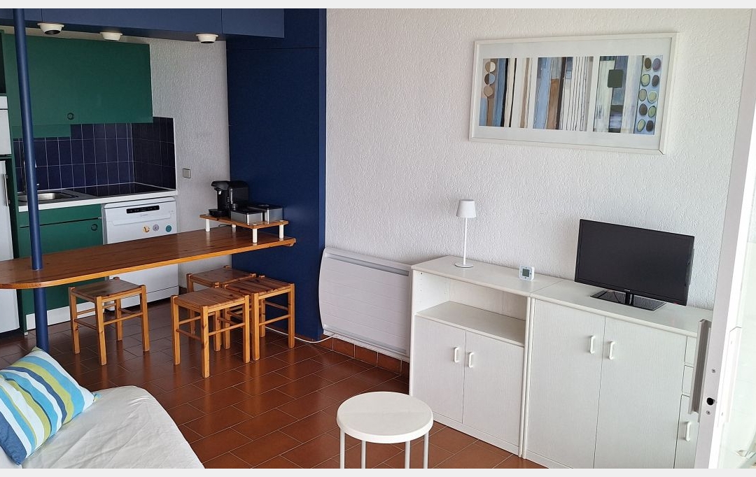 API AGENCE : Apartment | LE GRAU-DU-ROI (30240) | 33 m2 | 580 € 