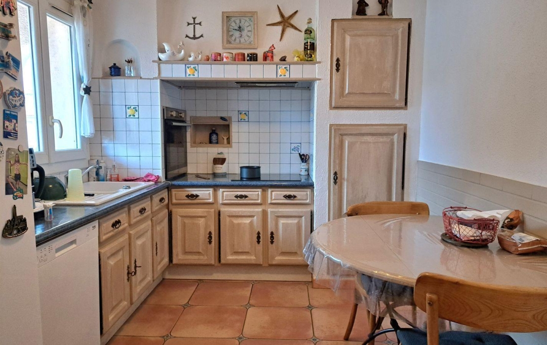 API AGENCE : House | AIGUES-MORTES (30220) | 93 m2 | 422 000 € 