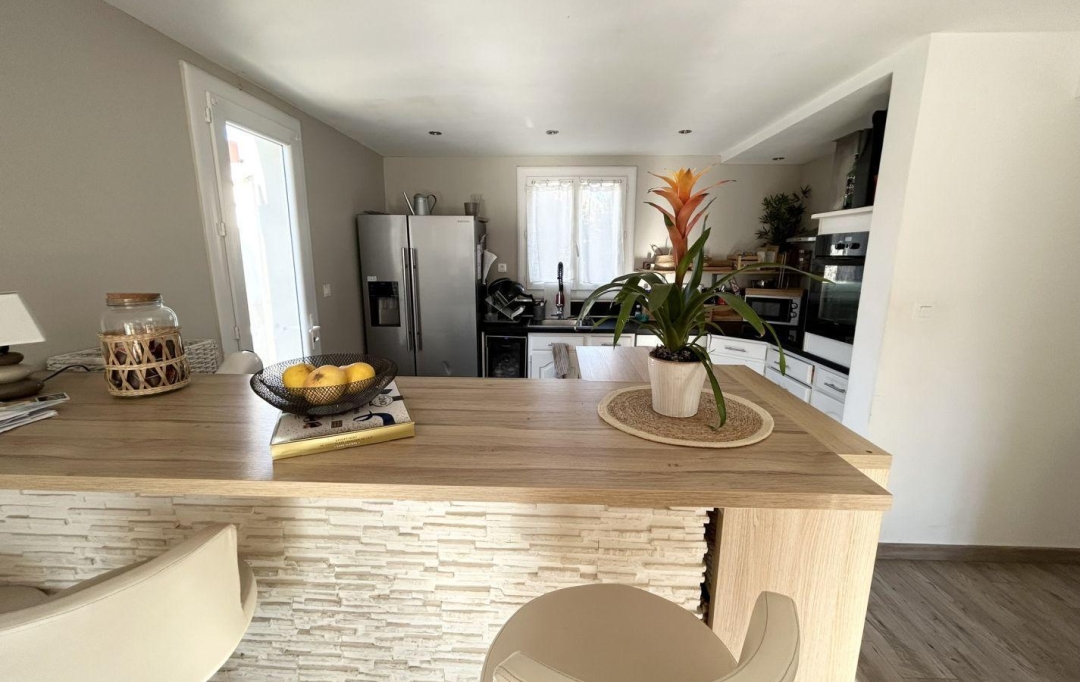API AGENCE : Maison / Villa | AIGUES-MORTES (30220) | 100 m2 | 419 000 € 