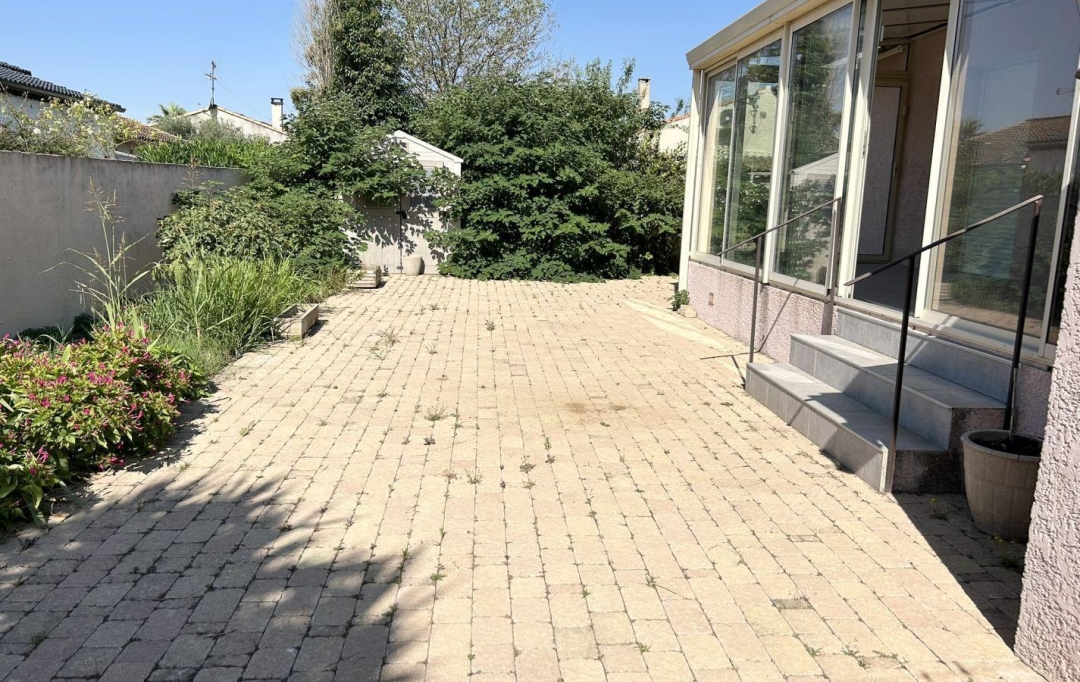 API AGENCE : House | AIMARGUES (30470) | 98 m2 | 333 500 € 