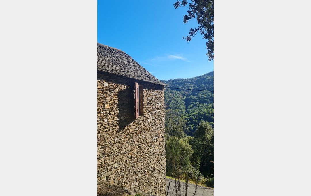 API AGENCE : House | SAINT-MARTIN-DE-LANSUSCLE (48110) | 89 m2 | 149 000 € 