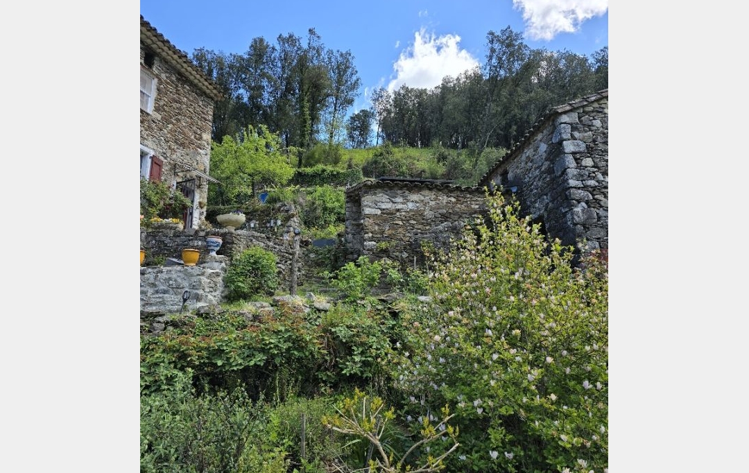 API AGENCE : Domain / Estate | L'ESTRECHURE (30124) | 321 m2 | 572 000 € 