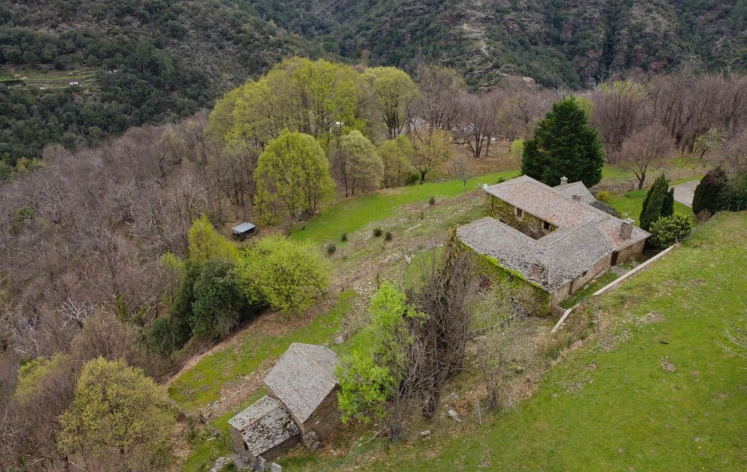 API AGENCE : Domain / Estate | SAINT-GERMAIN-DE-CALBERTE (48370) | 160 m2 | 540 800 € 