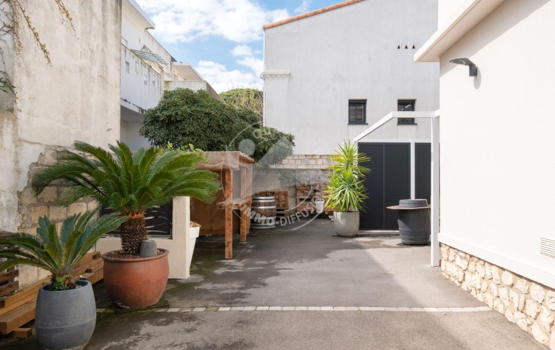 API AGENCE : House | LE GRAU-DU-ROI (30240) | 113 m2 | 735 000 € 