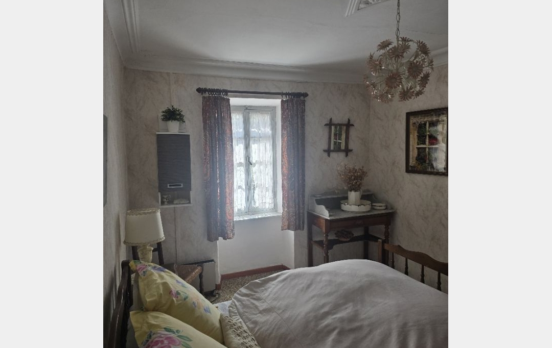 API AGENCE : House | SAINTE-CROIX-VALLEE-FRANCAISE (48110) | 70 m2 | 210 000 € 