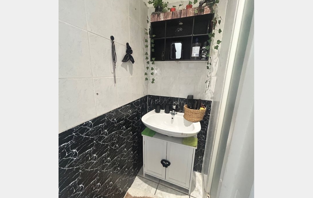API AGENCE : Immeuble | LE GRAU-DU-ROI (30240) | 108 m2 | 399 000 € 