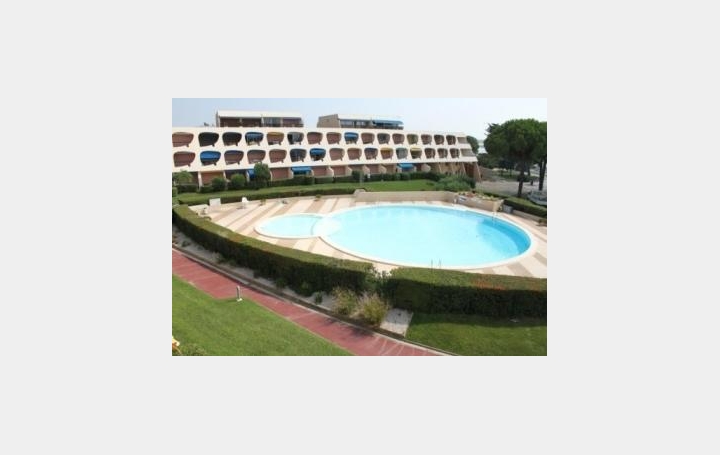 Studio LE GRAU-DU-ROI 18 m2 270 € Studio LE GRAU-DU-ROI 18 m2 270 €