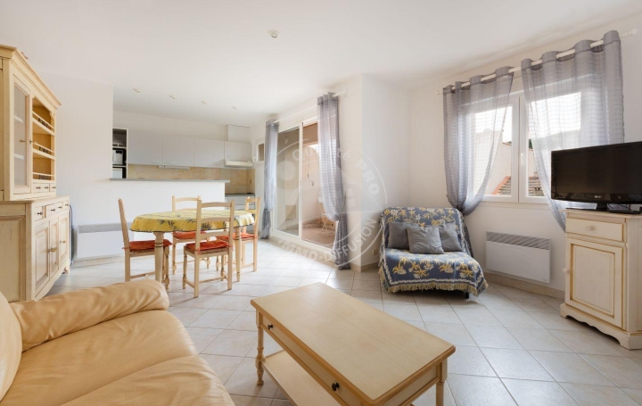 Appartement P3 LE GRAU-DU-ROI 59 m2 380 € Appartement P3 LE GRAU-DU-ROI 59 m2 380 €