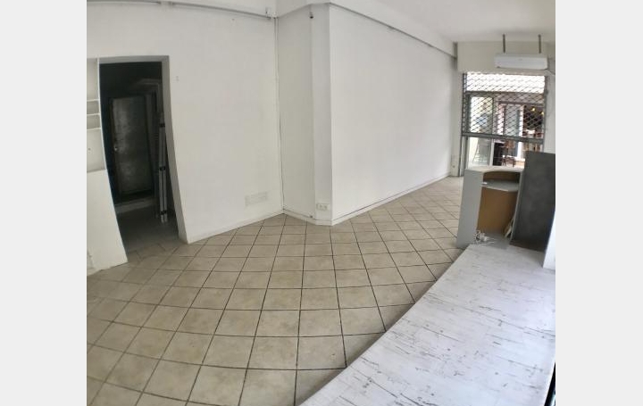 API AGENCE : Commercial | LE GRAU-DU-ROI (30240) | 35 m2 | 900 € 