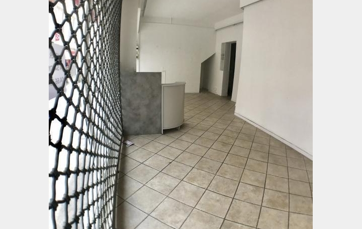 API AGENCE : Commercial | LE GRAU-DU-ROI (30240) | 35 m2 | 900 € 