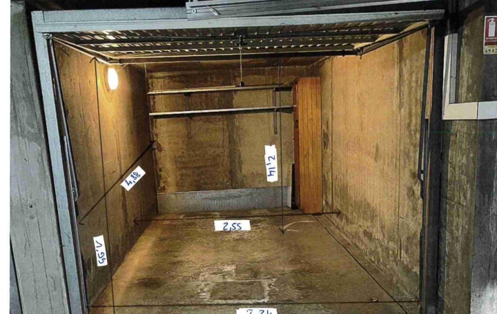  API AGENCE Garage / Parking | LE GRAU-DU-ROI (30240) | 12 m2 | 162 € 
