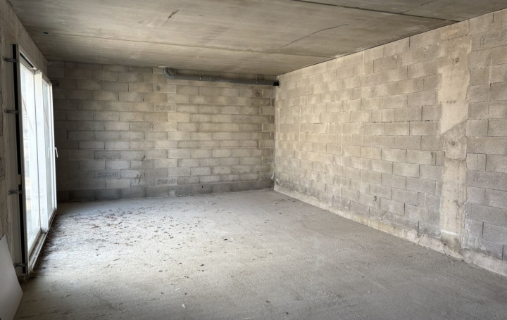  API AGENCE Local / Bureau | LE GRAU-DU-ROI (30240) | 41 m2 | 750 € 