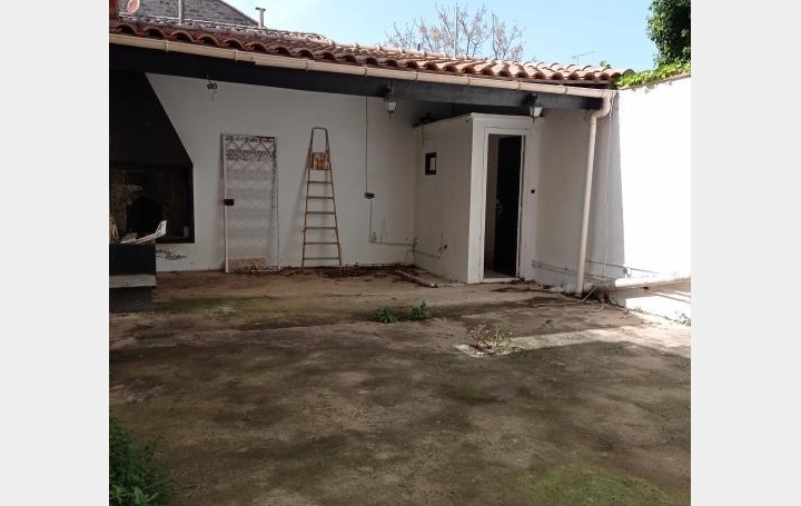 API AGENCE : Maison / Villa | AIGUES-MORTES (30220) | 145 m2 | 345 000 € 