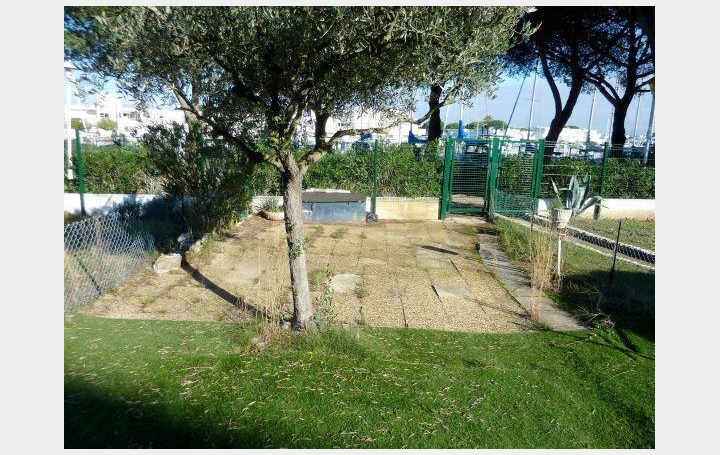Studio LE GRAU-DU-ROI 35 m2 293 440 € Studio LE GRAU-DU-ROI 35 m2 293 440 €